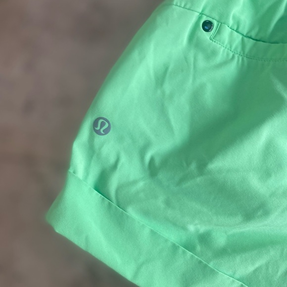 Lululemon Spring Break Away shorts - Picture 8 of 8